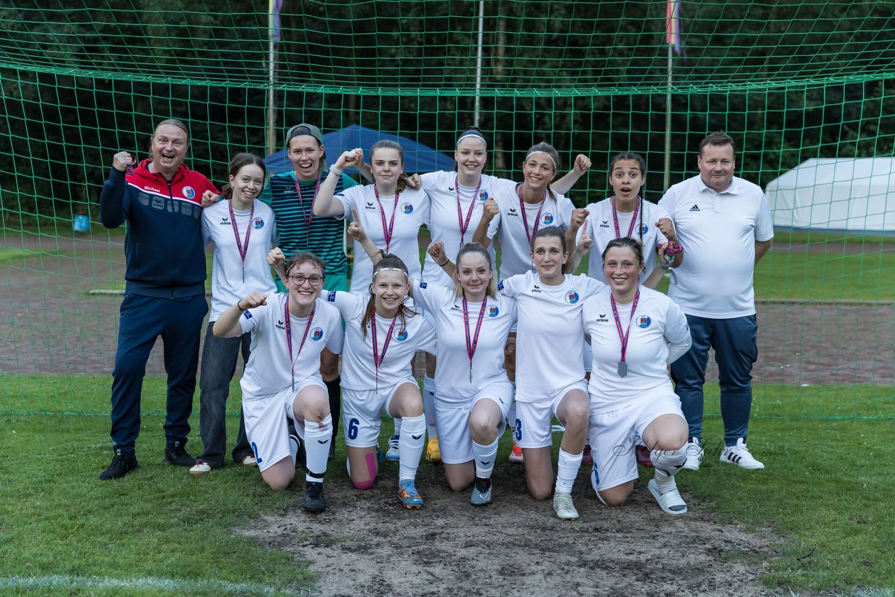 Bild 157 - Loewinnen Cup